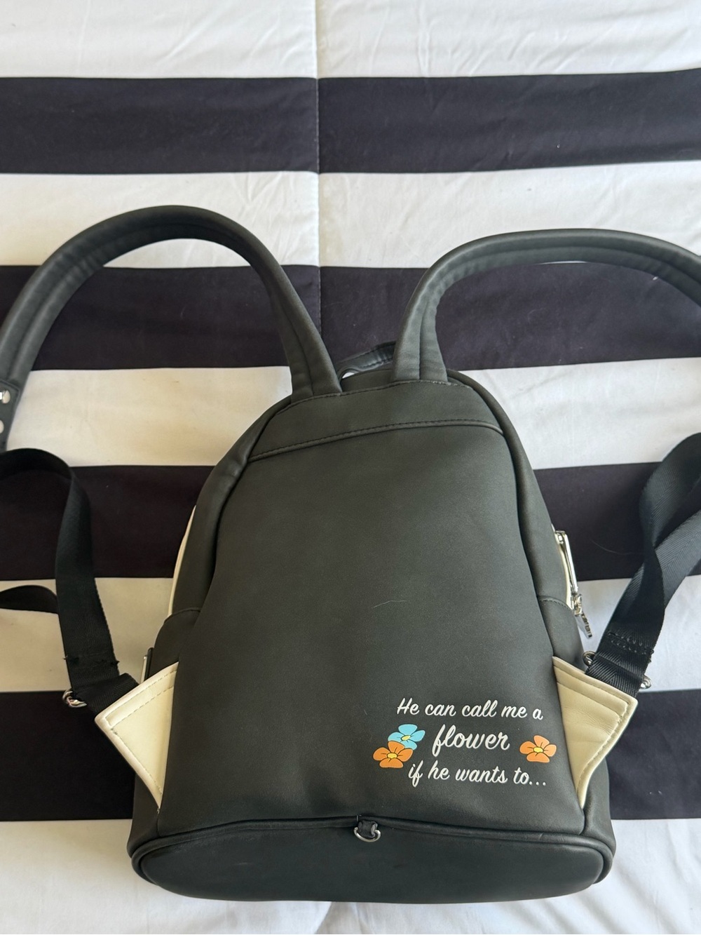 Disney loungefly Bambi Flower mini backpack *missing tail* - Picture 2 of 3